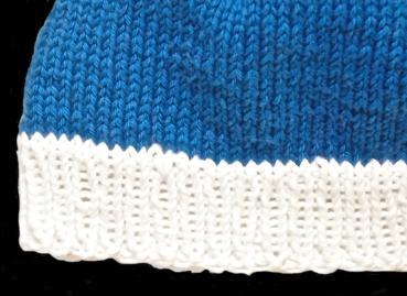Hand knitted baby cap in blue and white with a head circumference 42 - 44 cm 16,54 - 17,32 inch